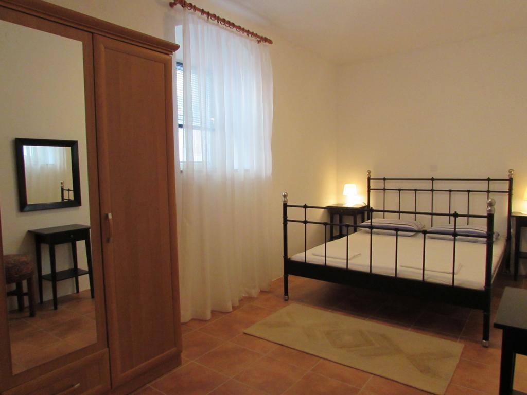 טרוגיר Apartments Madirazza מראה חיצוני תמונה
